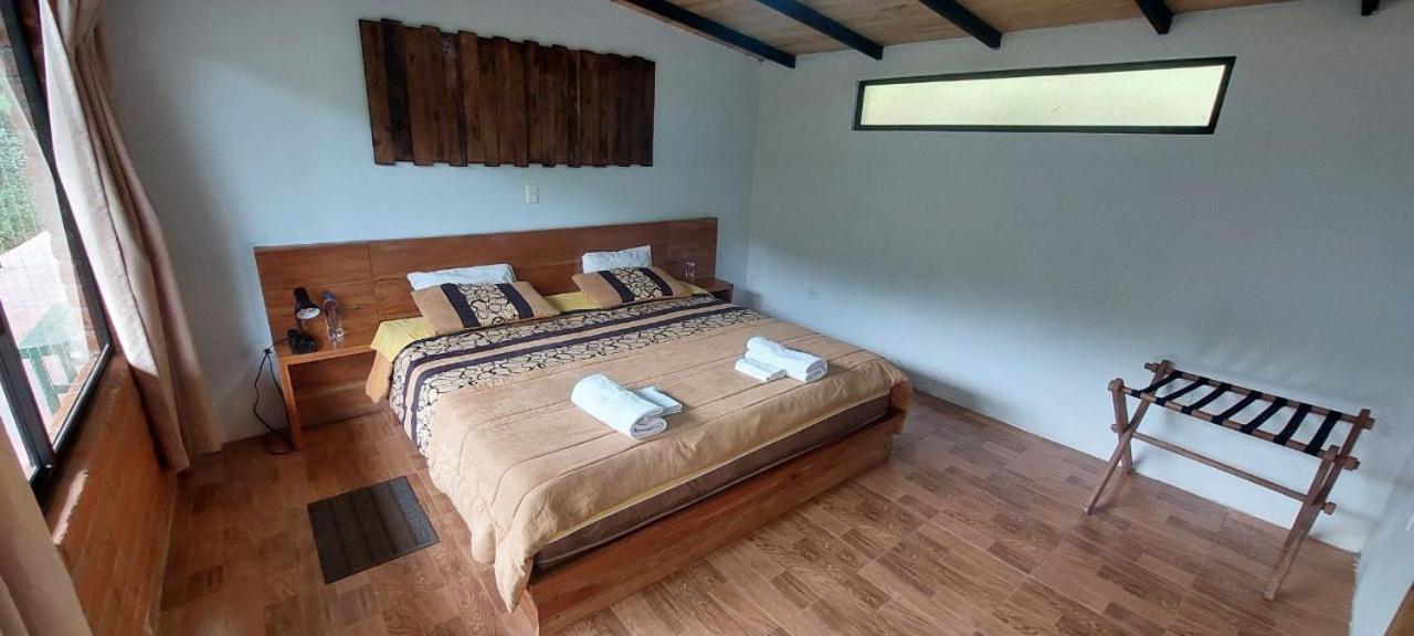 Mindo Loma Bird Lodge 외부 사진