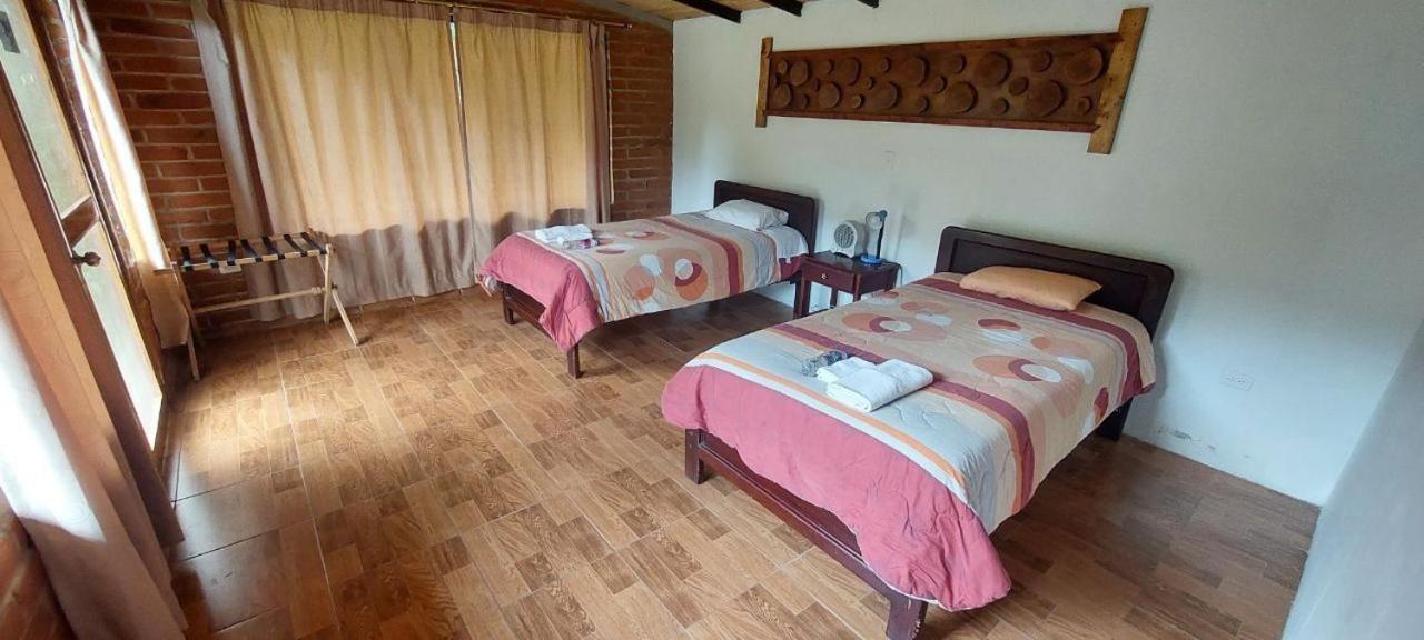 Mindo Loma Bird Lodge 외부 사진