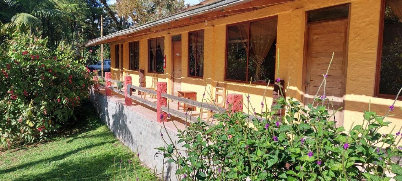 Mindo Loma Bird Lodge 외부 사진